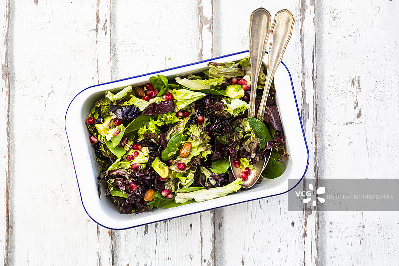 牛油果石榴籽烤黄豆排毒沙拉图片素材