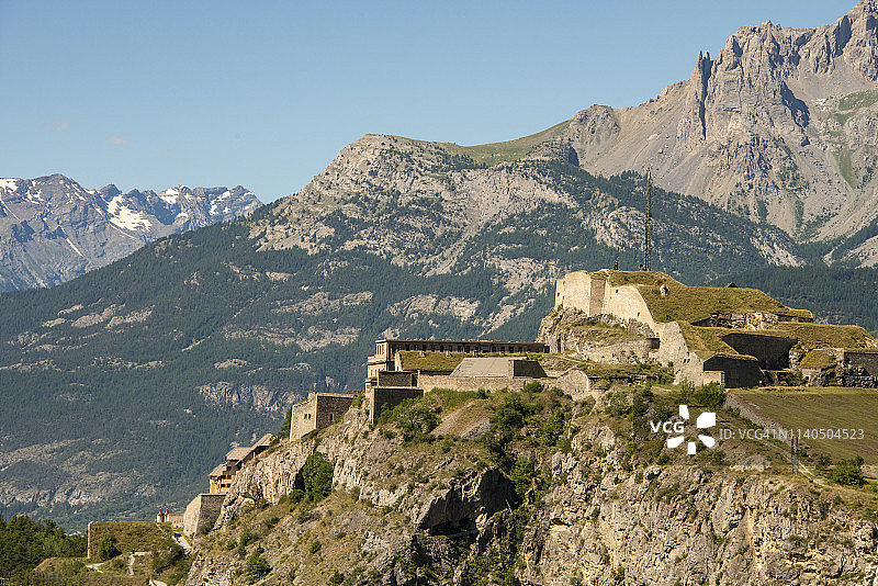 法国阿尔卑斯山布里昂松城墙图片素材