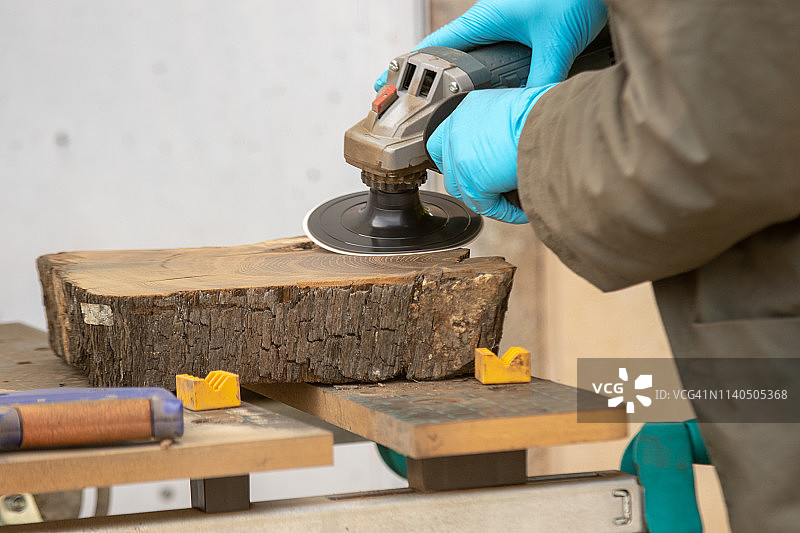 研磨机抛光木材特写图片素材