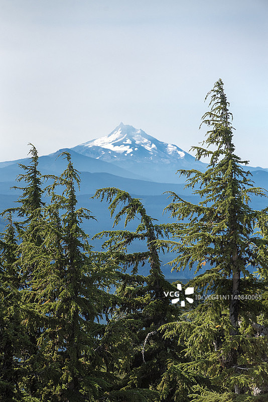 美国俄勒冈州杰斐逊山雪景图片素材