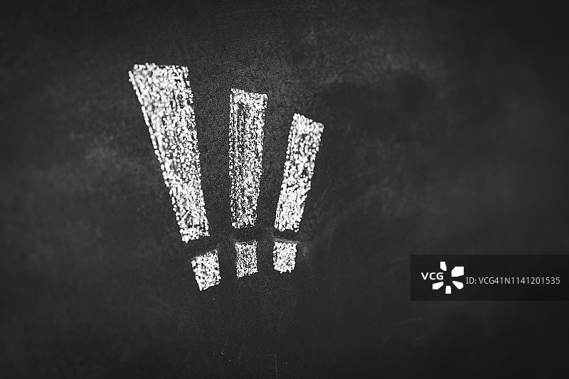 粉笔板 - 感叹号图片素材