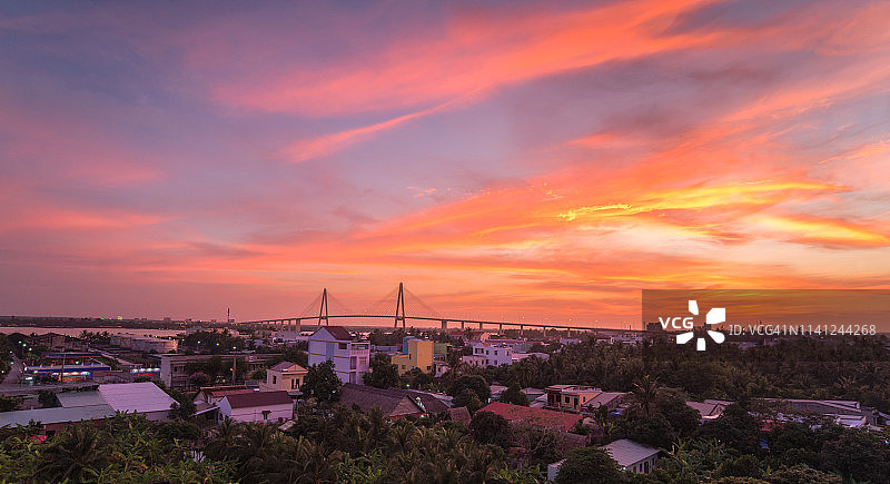 迪庙斜拉桥图片素材