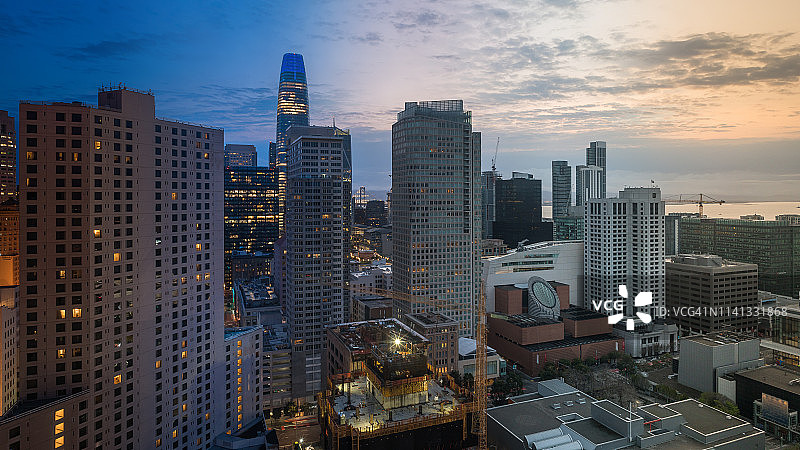 旧金山市场南区昼夜天际线延时摄影图片素材