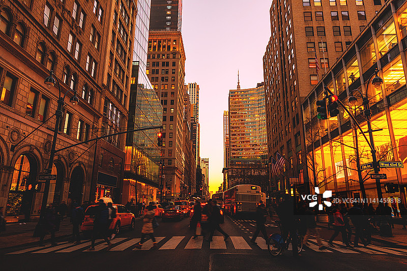 曼哈顿第五大道城市风光图片素材