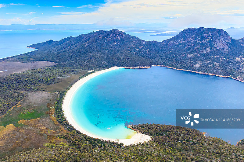 塔斯马尼亚酒杯湾鸟瞰图图片素材