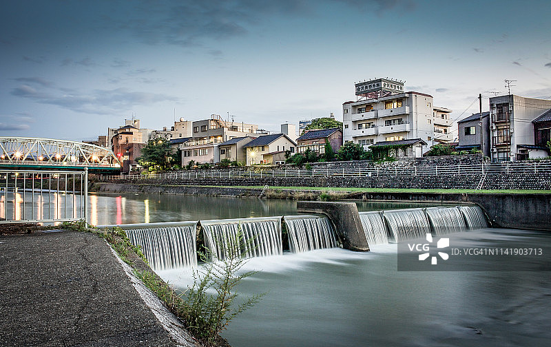 日本金泽市犀川堰图片素材