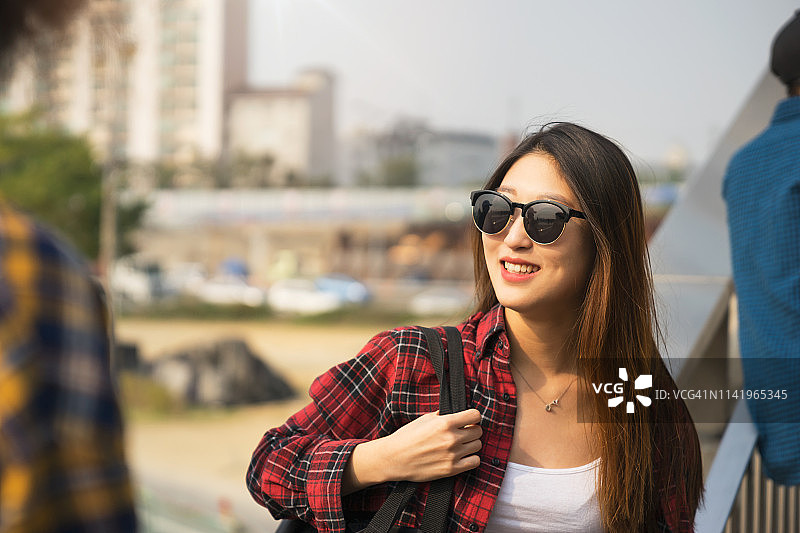 聚集的年轻街舞者图片素材