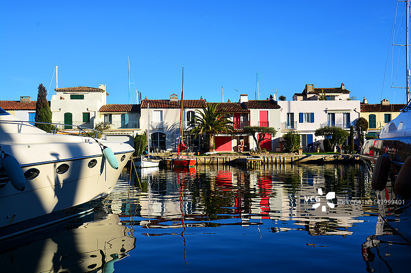 格里莫港的帆船，法国图片素材