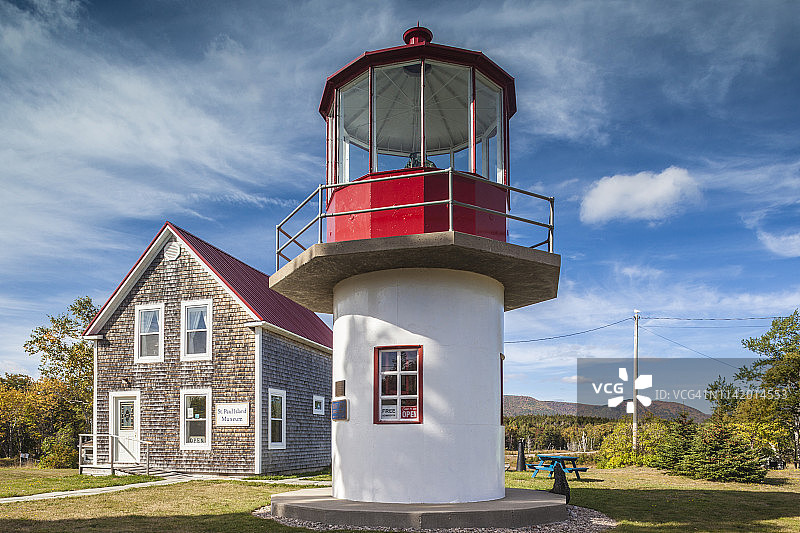 加拿大新斯科舍省卡伯特海峡丁沃尔圣保罗岛灯塔图片素材