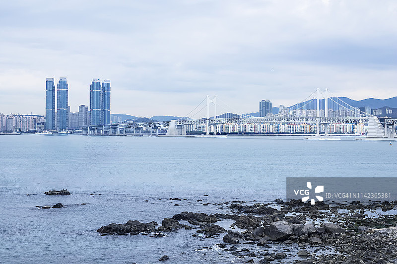 釜山广安大桥，近海云台釜山海滩，韩国图片素材