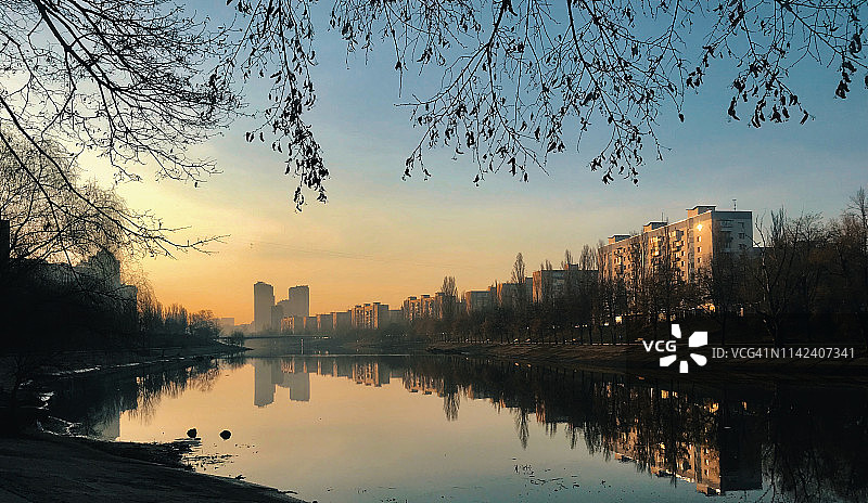 河畔生活区图片素材