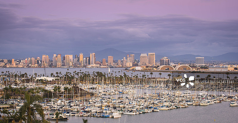 圣地亚哥的天际线图片素材