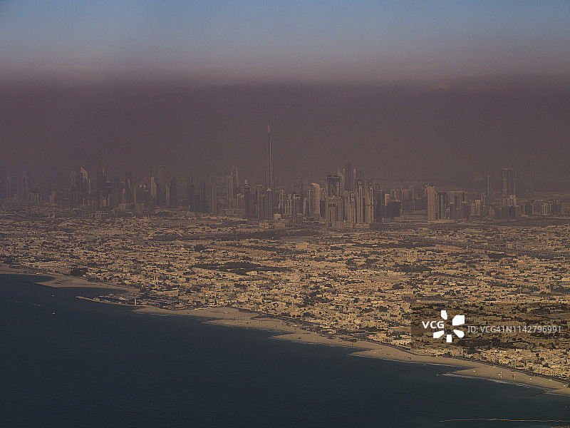 迪拜天际线摩天大楼傍晚航拍图片素材