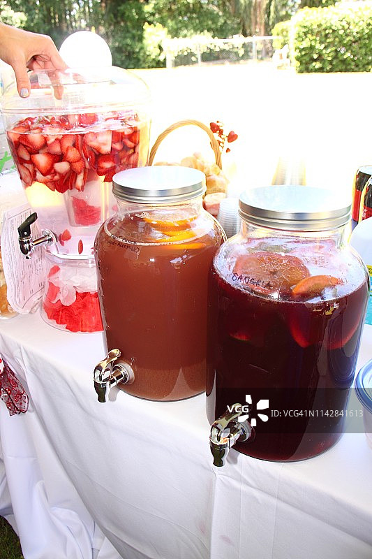 红白婚礼饮品台图片素材