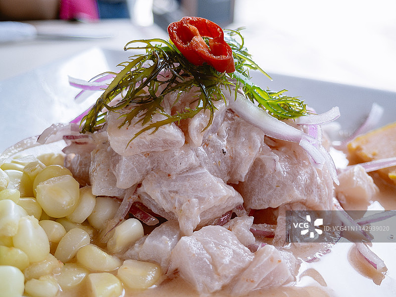 海鲜酸橘汁腌鱼图片素材