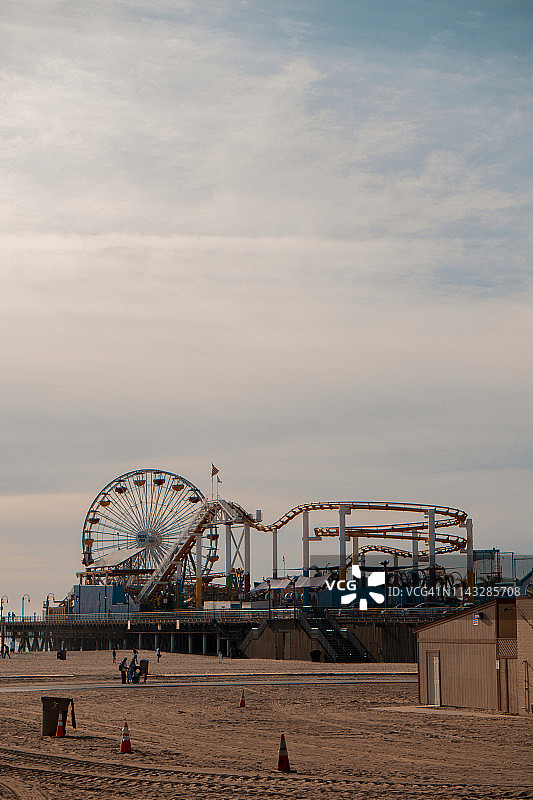 远眺圣莫尼卡码头图片素材