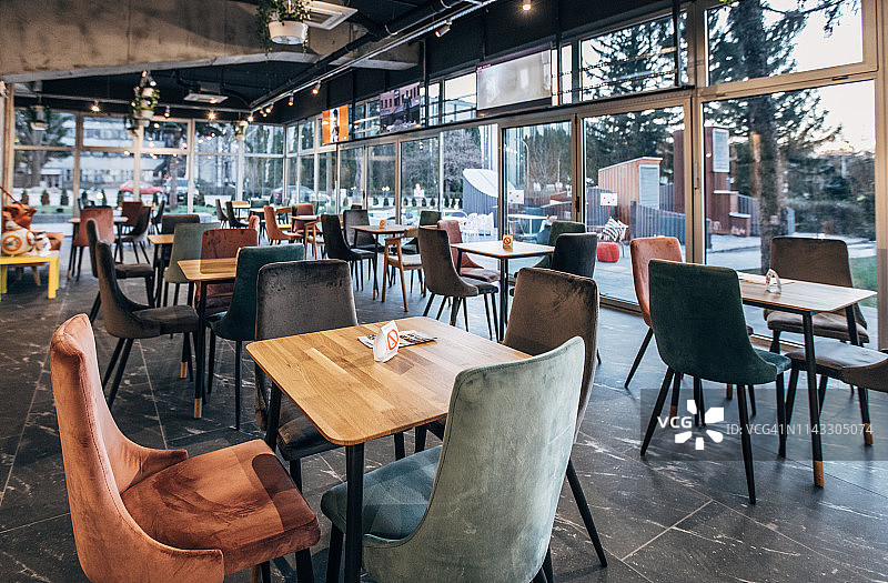 现代办公室大厅或自助餐厅图片素材