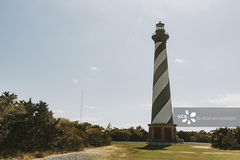 晴天下的灯塔图片素材