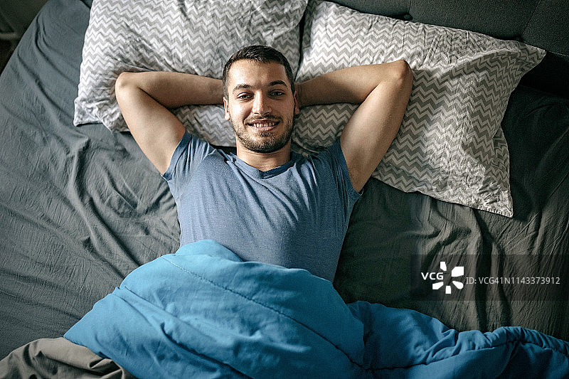 安静的男人图片素材