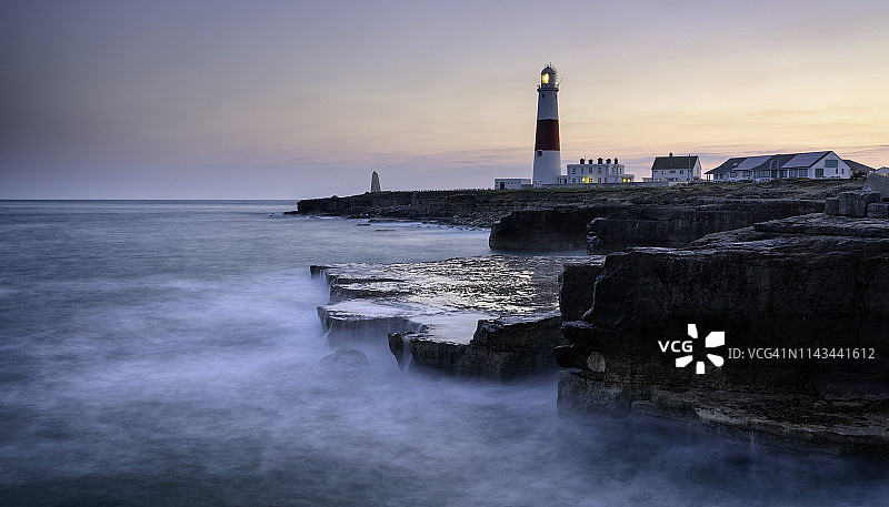 多塞特郡波特兰比尔灯塔黄昏景色图片素材