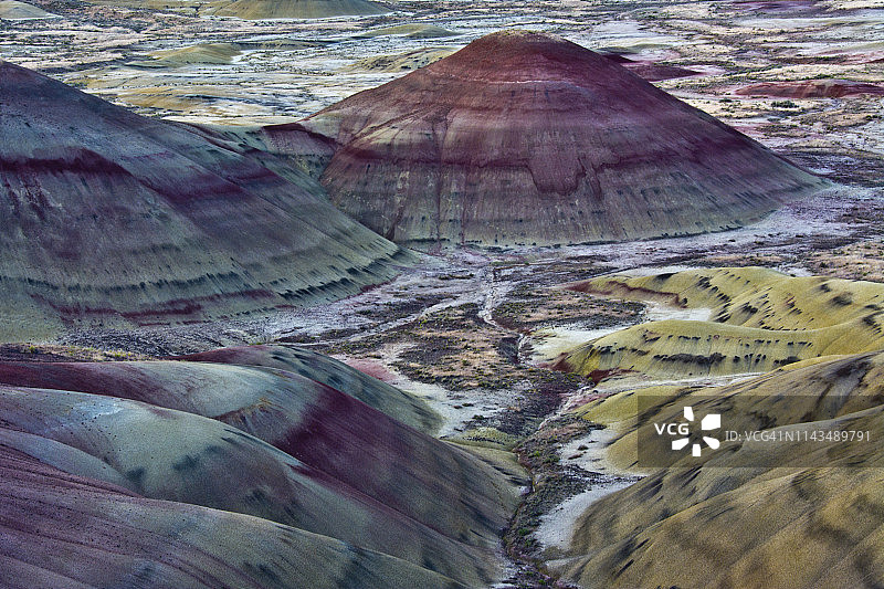 美国俄勒冈州彩绘山，约翰·戴化石床国家纪念地航拍图片素材