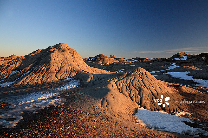 艾伯塔省恐龙省立公园的石柱图片素材