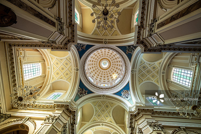 意大利普利亚大区巴里附近的洛科罗通多图片素材