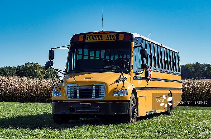 返校季校车图片素材