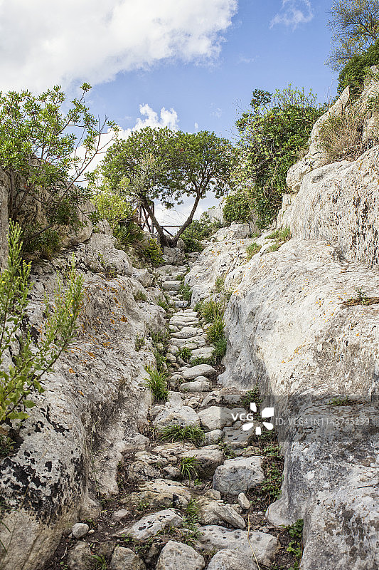西西里岛锡拉库萨省卡罗塞罗山谷古诺托徒步道图片素材