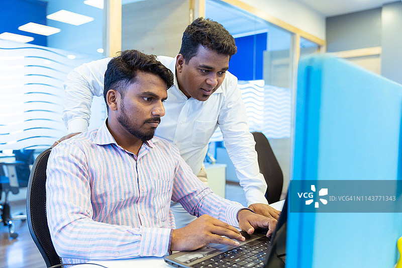 经理检查报告图片素材