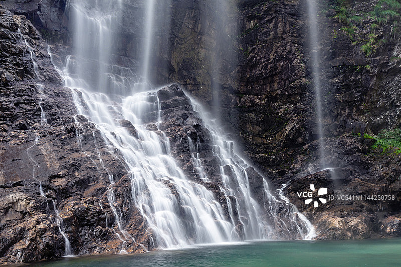 中国庐山瀑布图片素材