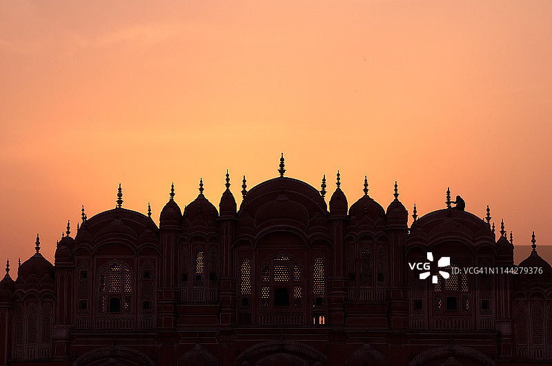 斋浦尔粉红之城哈瓦 Mahal宫上美丽的日落，印度拉贾斯坦邦图片素材