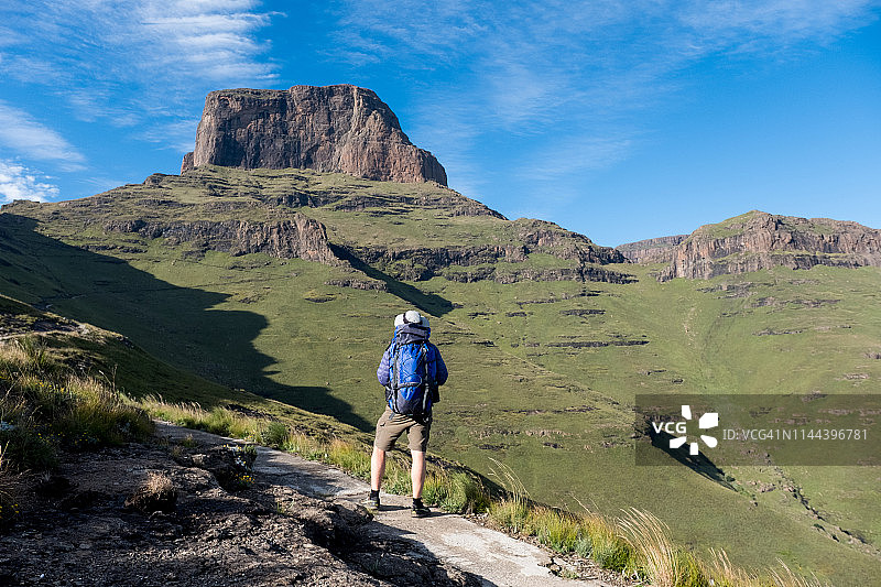 在德拉肯斯堡山脉欣赏美景图片素材