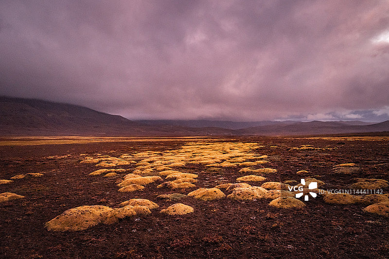 非洲摩洛哥山区暴风雨天气自然全景图片素材