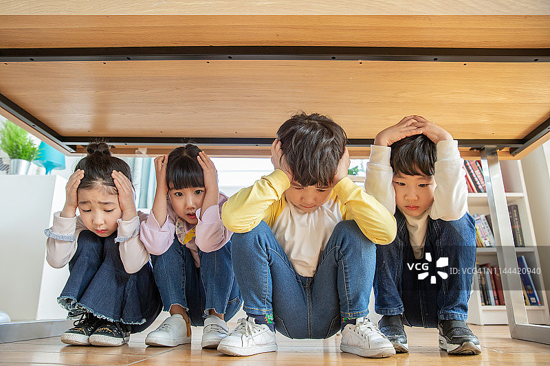 地震疏散教育图片素材