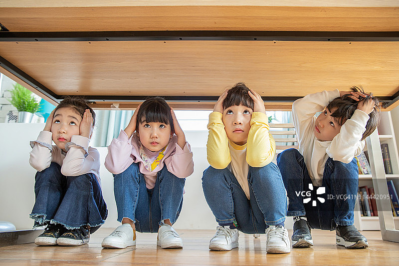 地震疏散教育图片素材