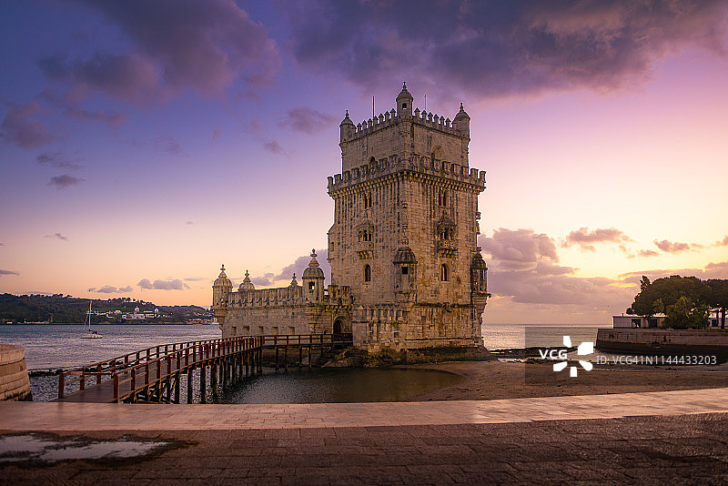 里斯本贝伦塔的暮色图片素材