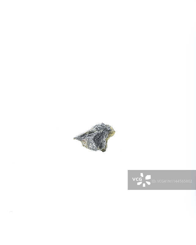 绿磷铝石因其结构中的绿色而得名图片素材