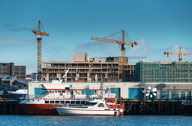 冰岛雷克雅未克港及背景建筑图片素材