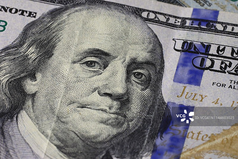 一百美元钞票上的本杰明·富兰克林图片素材