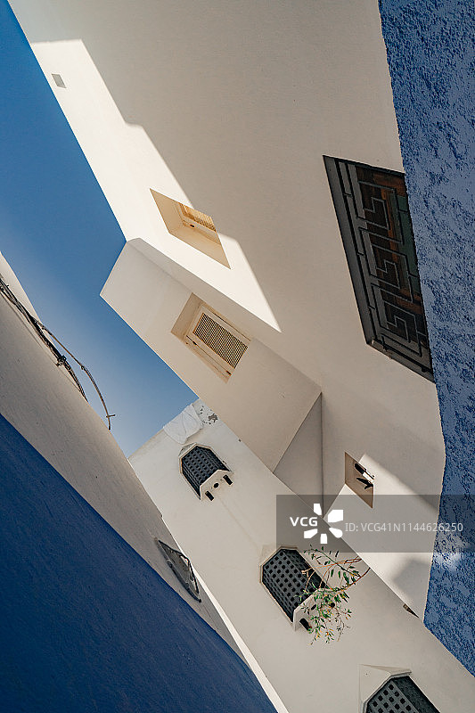 摩洛哥艾西拉的蓝白色建筑背景图片素材