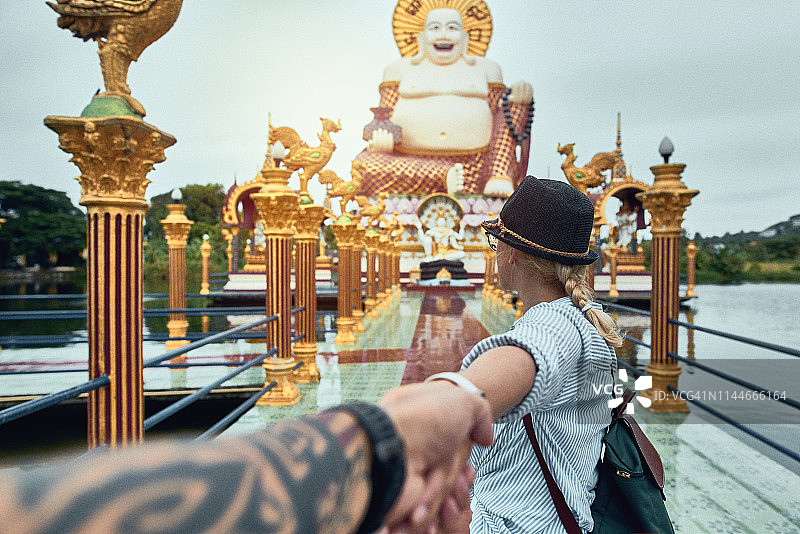 参观泰国普拉伊莱姆寺图片素材