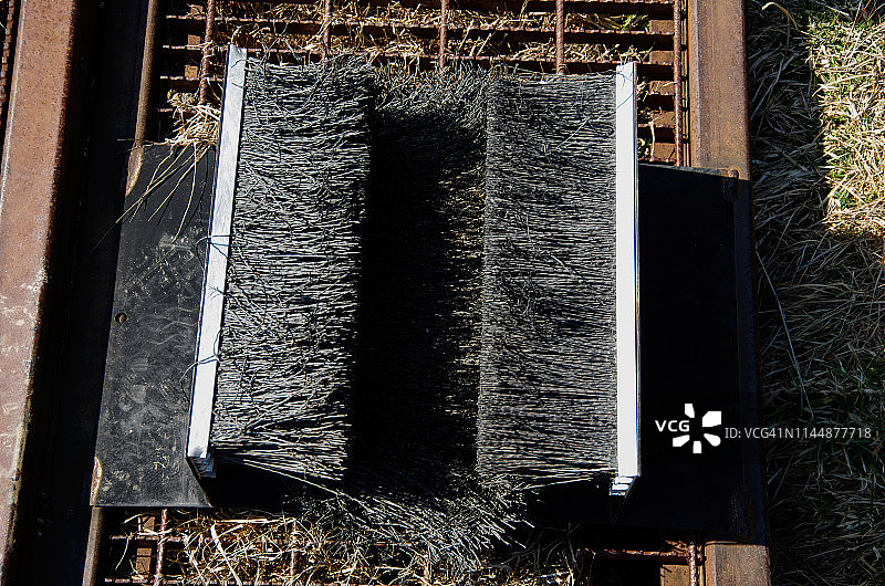 澳大利亚新南威尔士州科希丘什科国家公园斯雷德博山谷步道上的登山靴图片素材