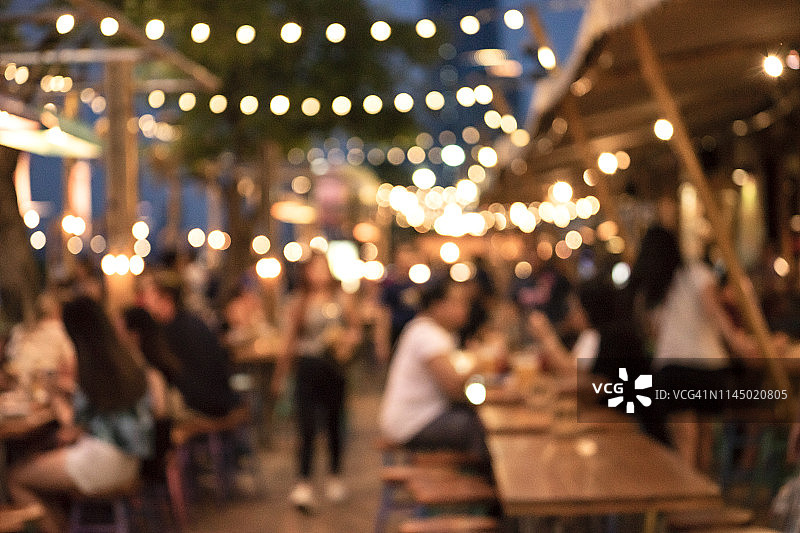 餐厅人群虚化背景图片素材