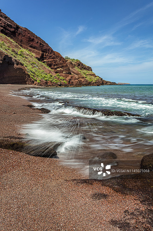 红色沙滩的普吾欧莱“红山”图片素材