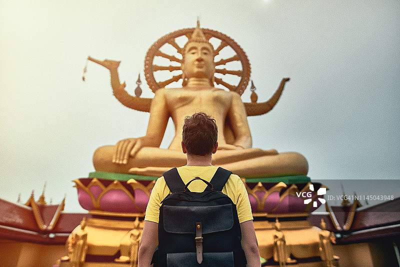 游客参观亚洲寺庙图片素材