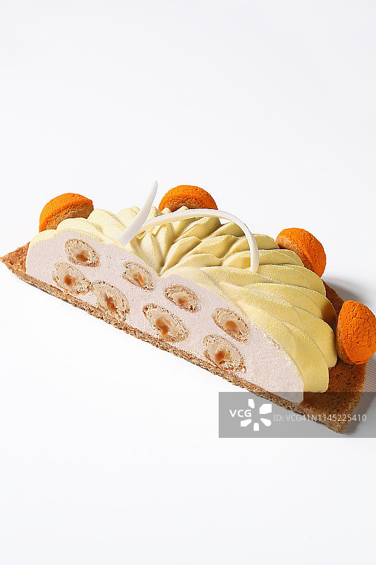 现代法式圣多诺黑蛋糕图片素材