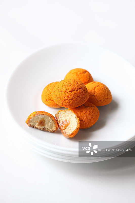 脆皮奶油泡芙图片素材