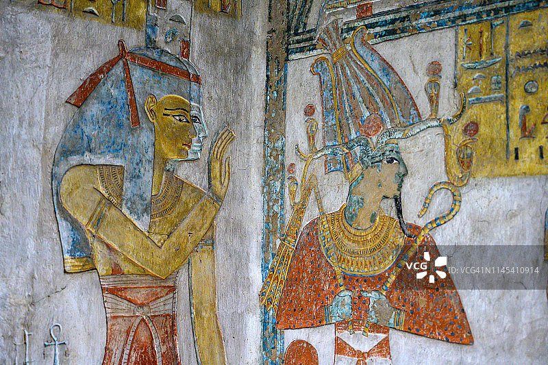 卢克索底比斯墓地拉莫斯墓中的彩色墙绘图片素材