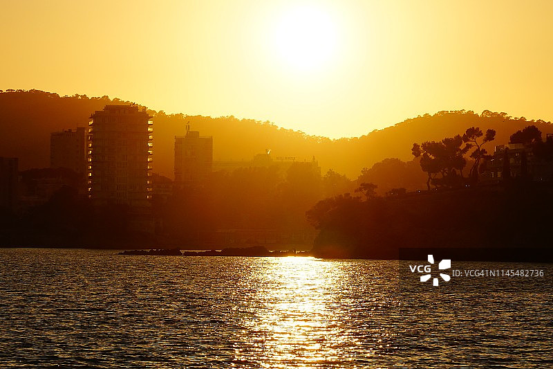 西班牙马略卡岛帕尔马诺瓦日落天际线特写图片素材